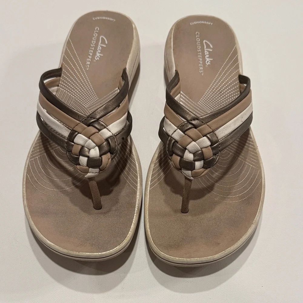 Clarks Women's Multi-Tone Sandals